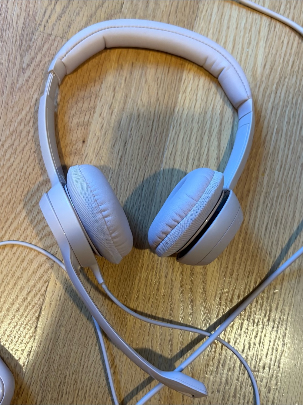 Logitech Wired Headset Stereo Headphones W/ Microphone Pink